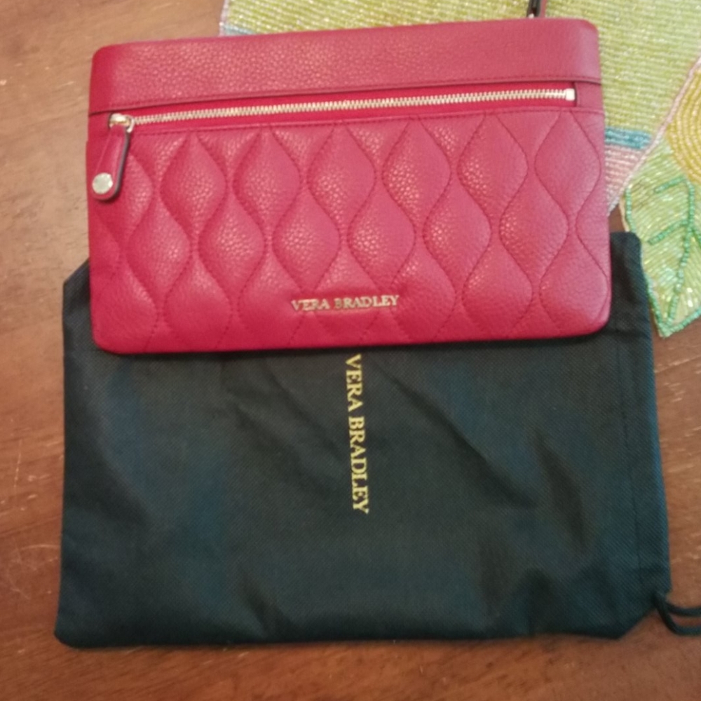 Leather pleated red Vera Bradley wristlet/clutch - Picture 4 of 4